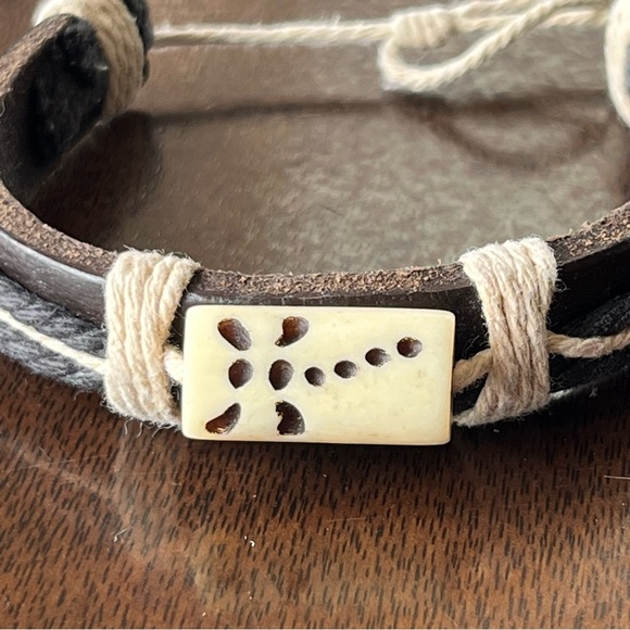leather bracelet dragonfly on bovine bone OOAK handmade artisan boho unisex - Picture 6 of 12